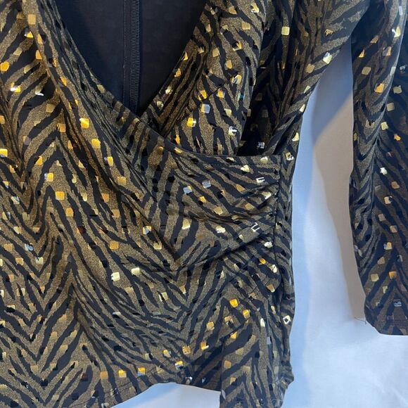 Dressbarn Animal Print Metallic Vneck Dressy Faux Wrap Blouse Cocktail Size MD - Picture 4 of 9